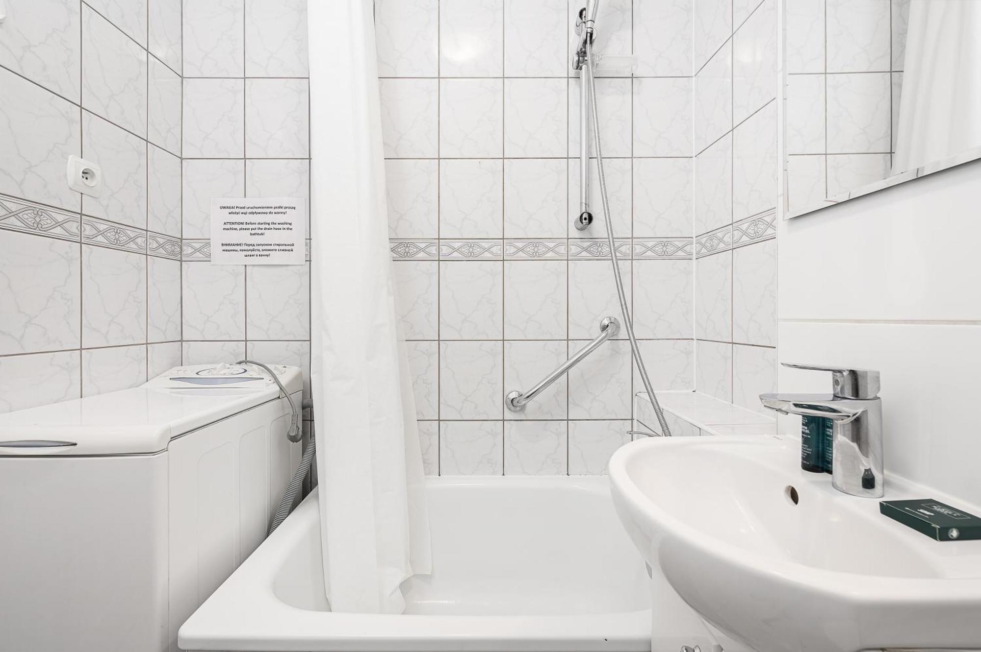 Shortstaypoland Darwina * Warszawa