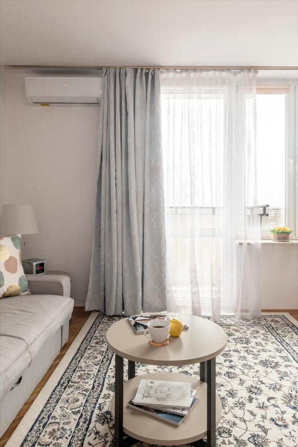 Apartment Shortstaypoland Darwina Warschau